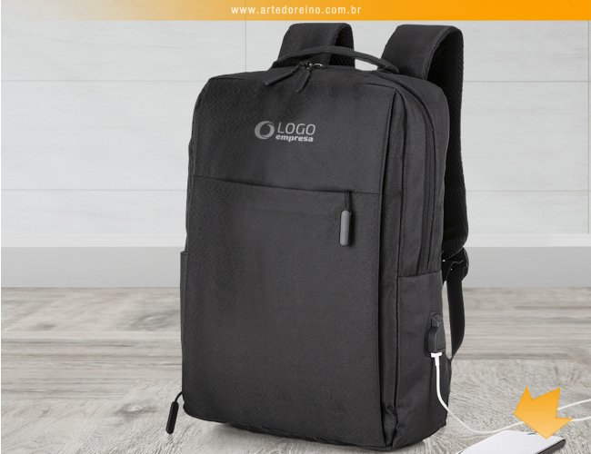 01320 - Mochila em Nylon com USB 21 L